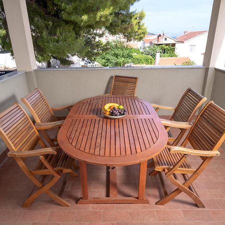 Villa Dalmatia Apartments Bol Exterior photo
