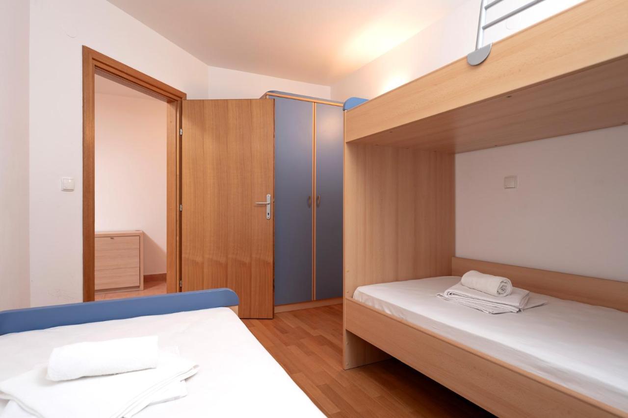 Villa Dalmatia Apartments Bol Exterior photo